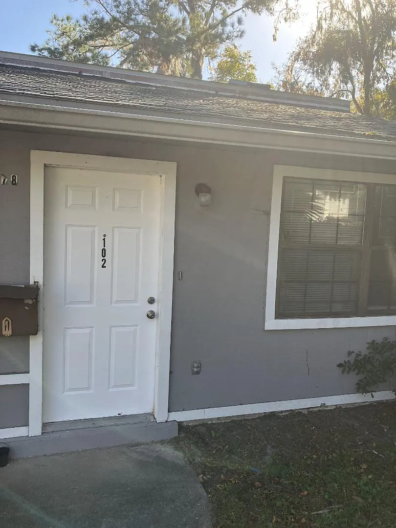 378 SE Lake Forest Drive - 103 — Photo 1