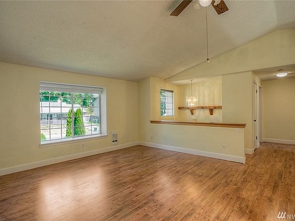 3rd image of 4025 S 302nd Pl