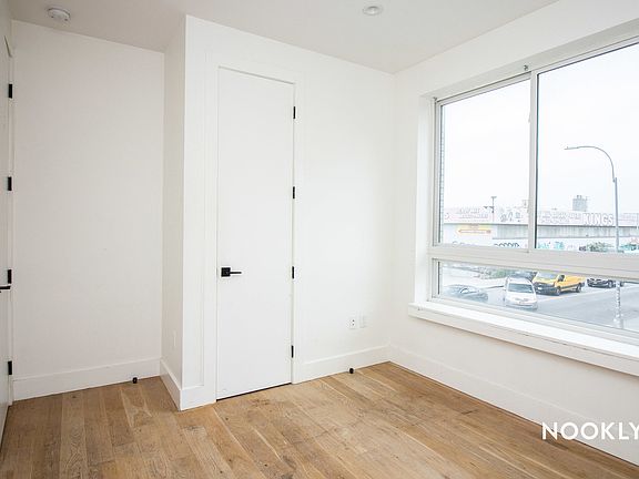 4th image of 246 Johnson Ave #2L