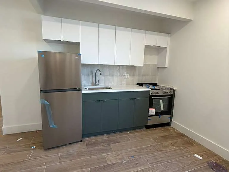 1166 Sherman Ave #2 — Photo 2