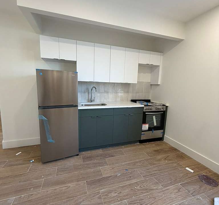 2nd image of 1166 Sherman Ave APT 2