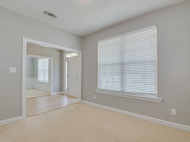 158 Kenilworth Dr — Photo 22