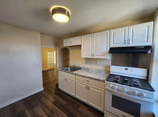 230 Cooper St, Camden, NJ 08102