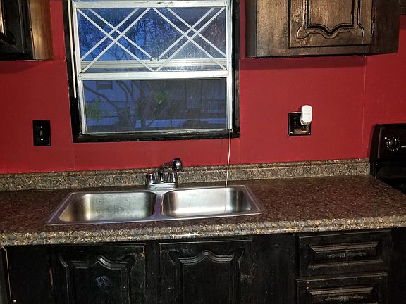 3rd image of 1904 Elm St #852