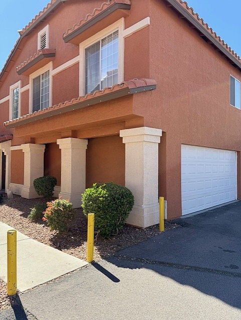 1st image of 924 Desert Oak Ct #0