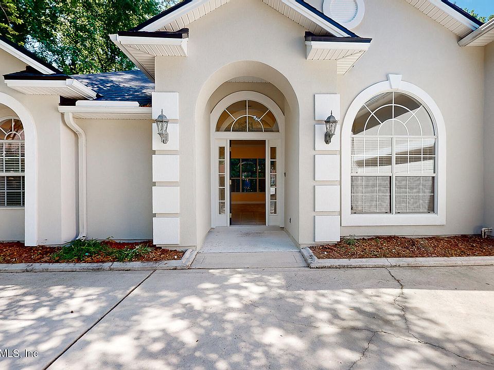 1st image of 513 OAKMONT Drive