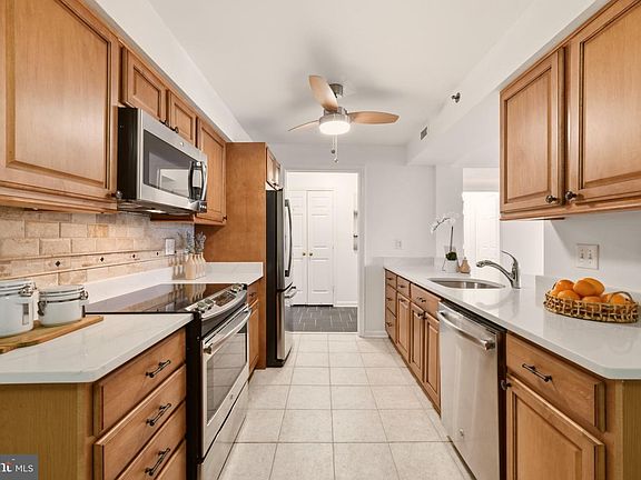 5th image of 545 E Braddock Rd APT 408