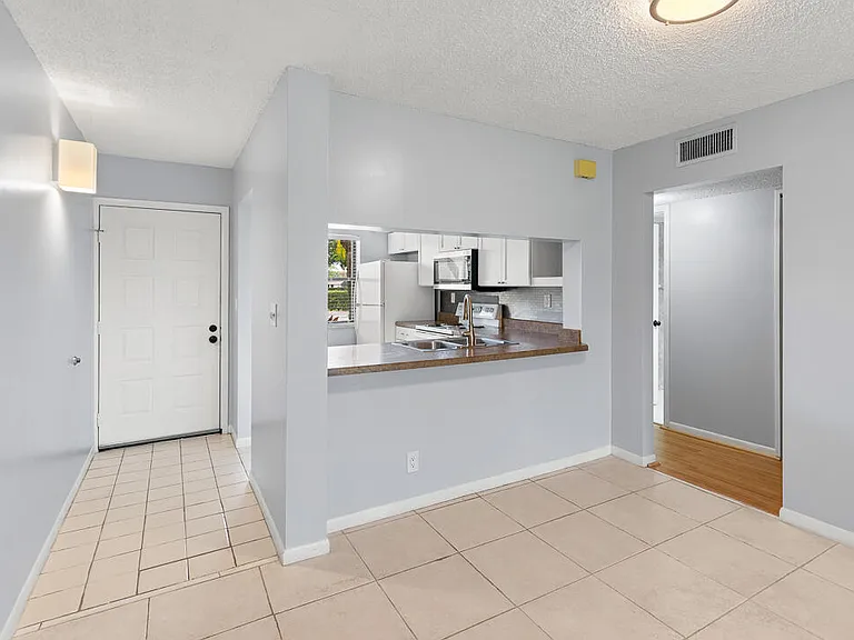 12962 Briarlake Dr #103 — Photo 4