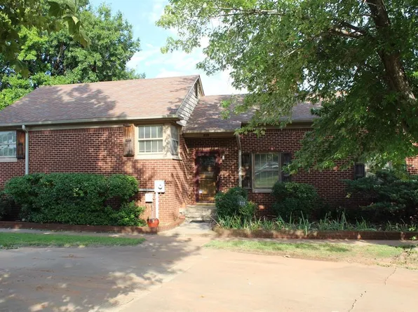 212 N Pine St, Guthrie, OK 73044