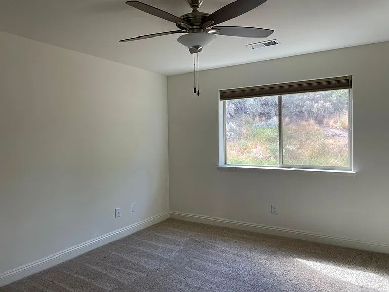 Saltern Dr — Photo 8