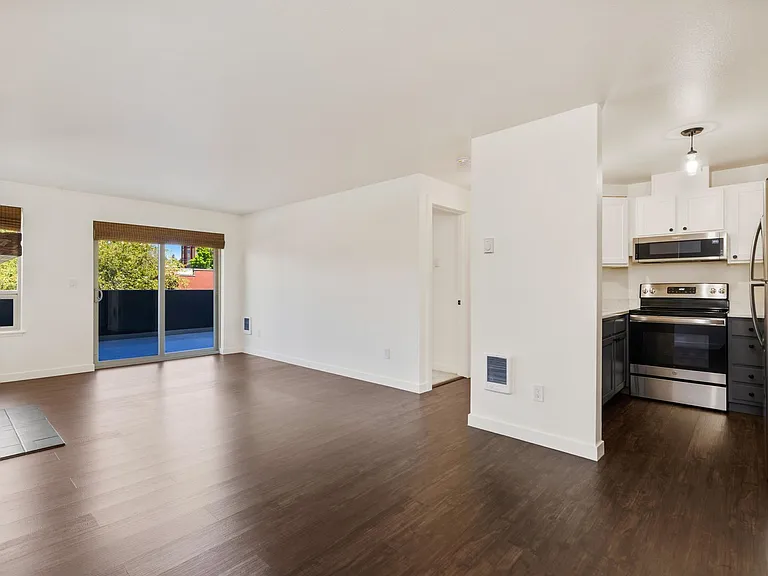 The Morgan $1000 Off First Month! — Photo 32