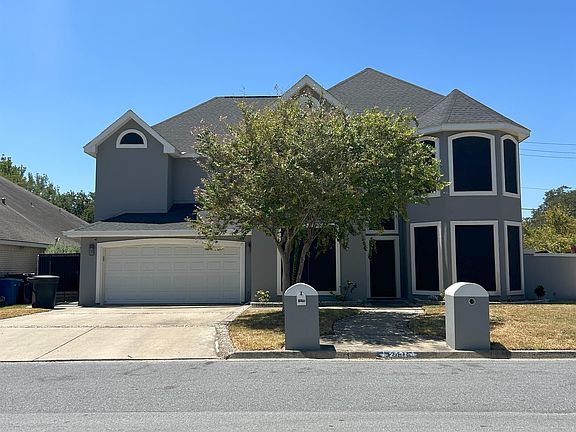 3rd image of 2821 Pelican Ave