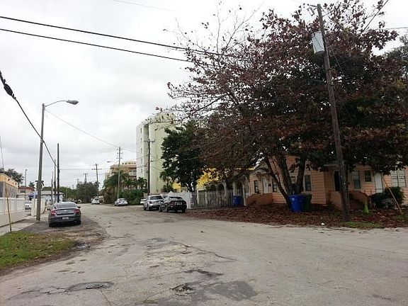4th image of 1531 NW 16th Ave APT 704