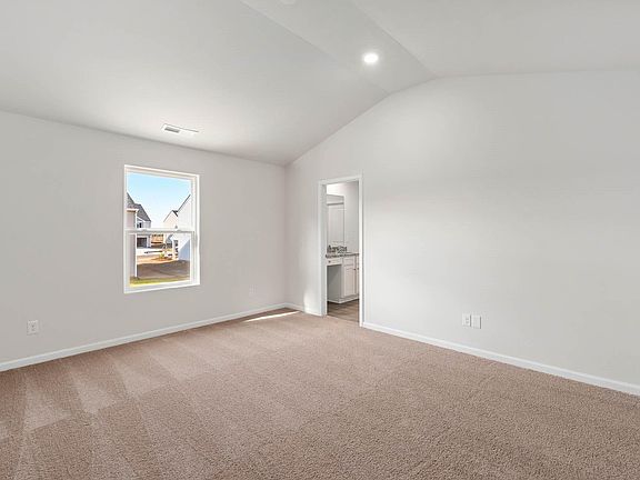 5th image of 660 Lancelot Dr
