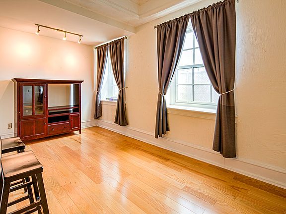 4th image of 2400 Baynard Blvd APT 3