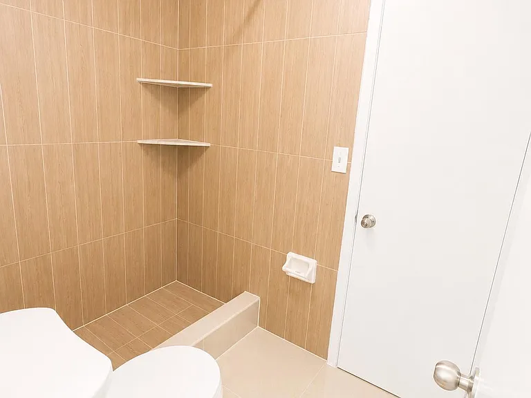 887 Crystal Lake Dr — Photo 20