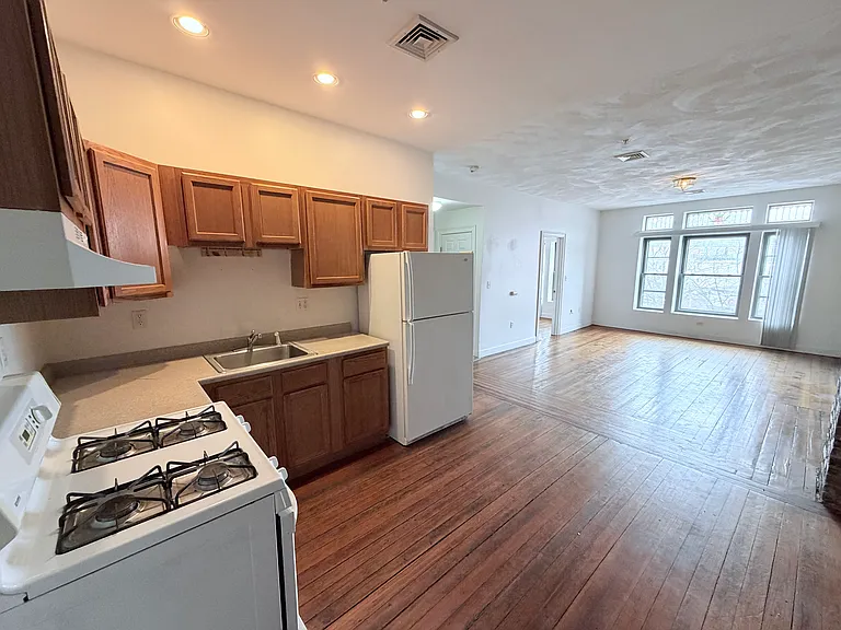 173 Winnisimmet St #3 — Photo 9