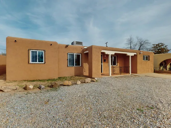 916 Alvarado Dr NE, Albuquerque, NM 87108