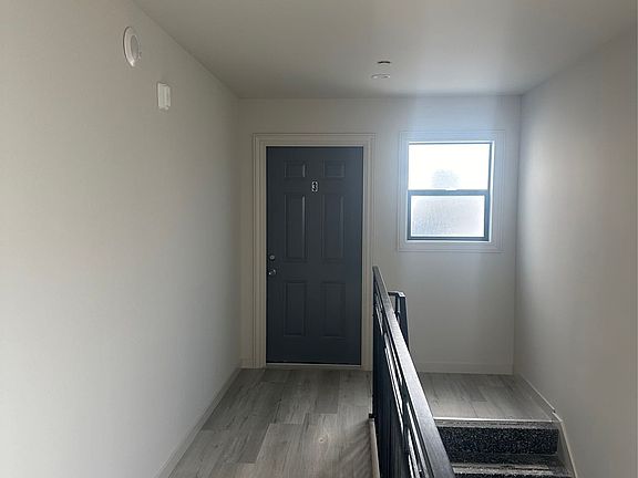 4th image of 4308 Judah St #1