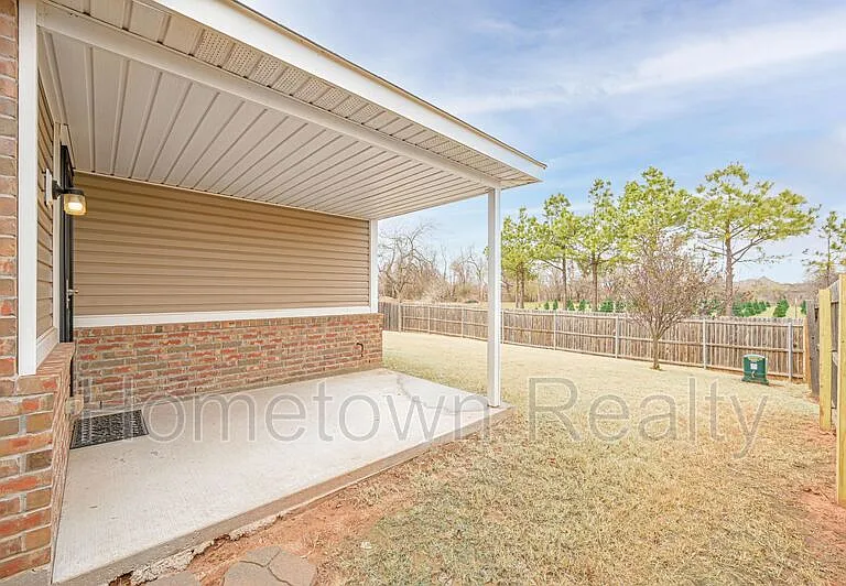 11521 SW 24th St — Photo 29