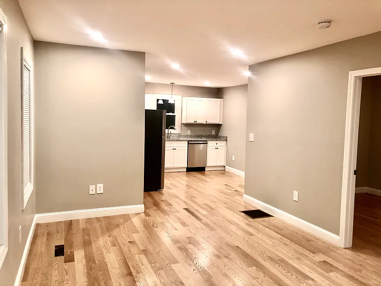 78 Orleans St #1 — Photo 5
