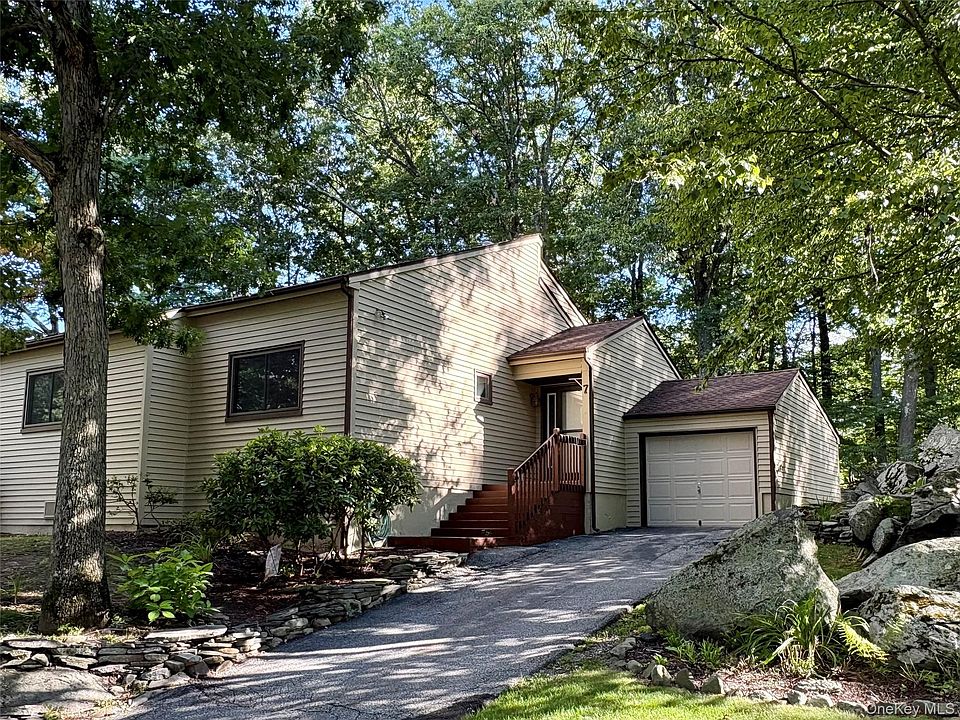 1st image of 7 Ironwood Drive