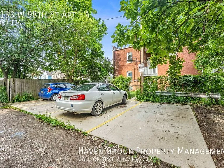 2133 W 98th St #4 — Photo 24