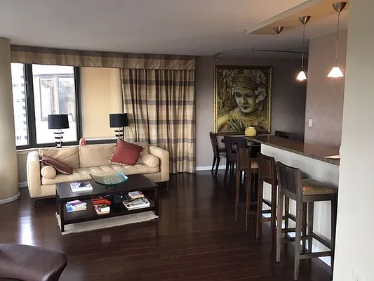 Sold by Vipler Realty | media 30