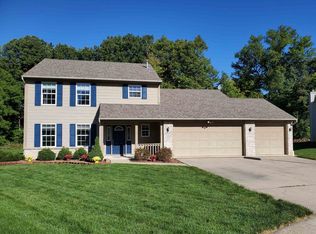 323 Lightning Wood Ct, Fort Wayne, IN 46804