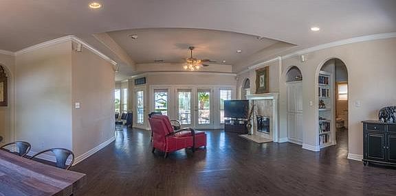 5th image of 20731 Henry Ave