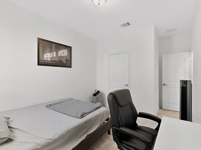 7546 Edgeware Rd — Photo 15