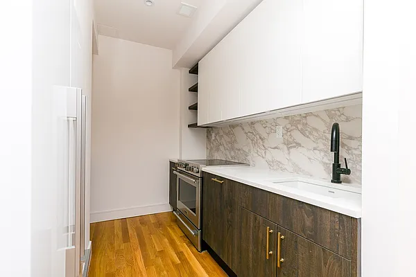 Rented by Nooklyn NYC LLC | media 29