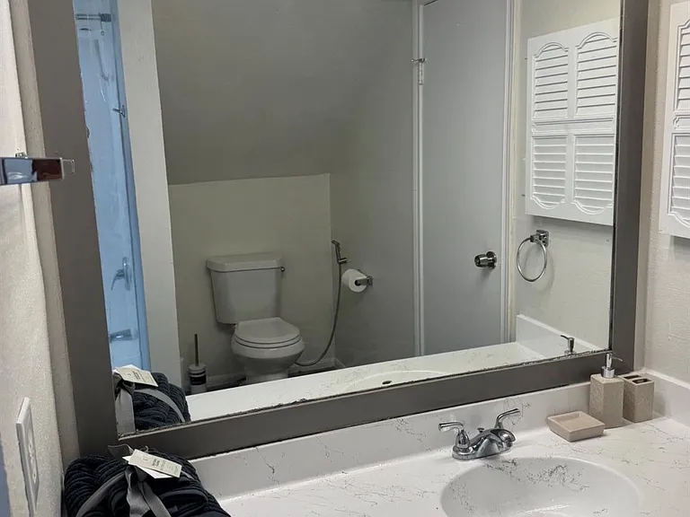 3130 Walnut Bend Ln #424 — Photo 10
