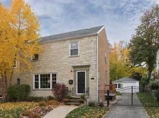 108 S Elmhurst Ave, Mount Prospect, IL 60056