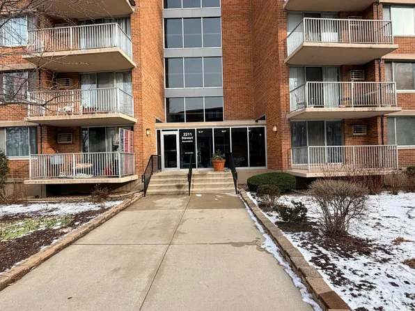 2211 S Stewart Ave APT 3D, Lombard, IL 60148
