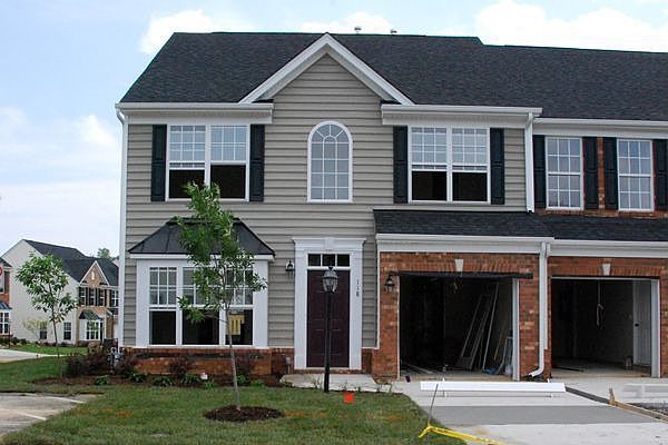 1st image of 118 Emily Ln