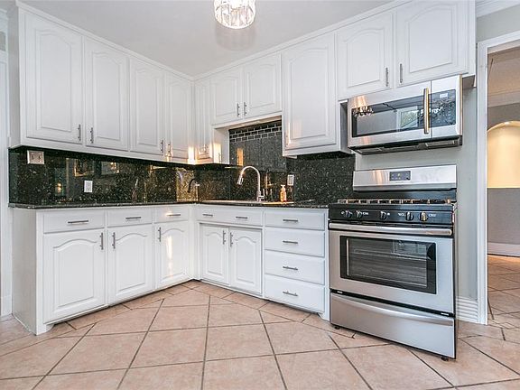 5th image of 2613 Frazier Ave