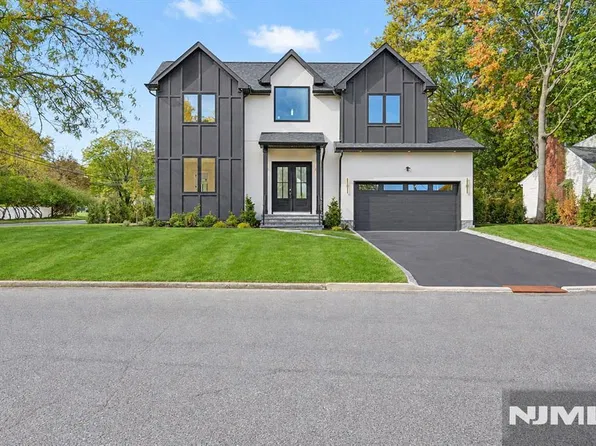70 Carleton Terrace, Cresskill, NJ 07626