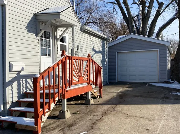 530 W 9th St N, Newton, IA 50208