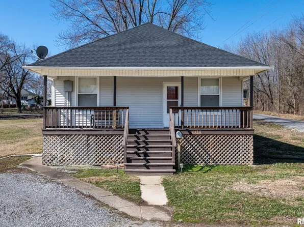 1414 Newton Ave, Johnston City, IL 62951