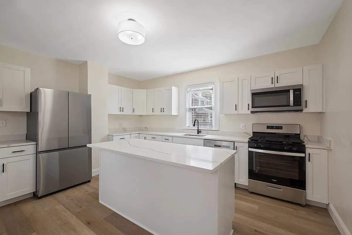 3 bed, 1598 sqft, $1,500 — Photo 4