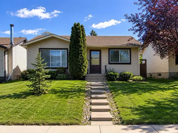 127 E Falshire Way NE, Calgary, AB T3J 2C7