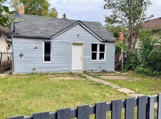 310 6th St E, Prince Albert, SK S6V0N1