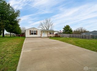 885 Hook Rd, Xenia, OH 45385