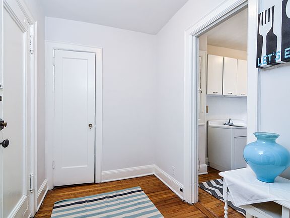 2nd image of 412 Munro Ave APT 1B
