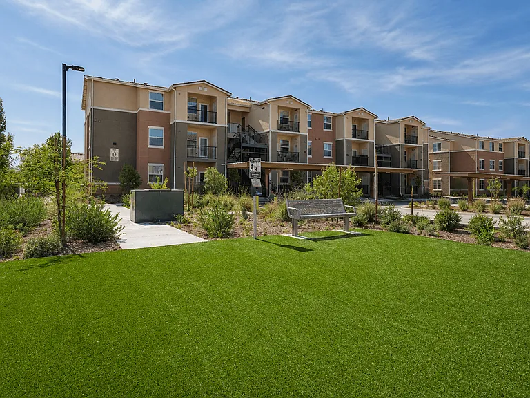 Terracina at Lancaster — Photo 11