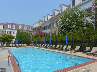1404 Roundhouse Ln APT 303, Alexandria, VA 22314