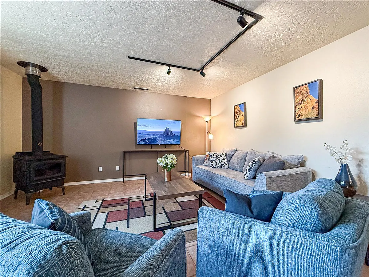 521 Camino Solano — Photo 1