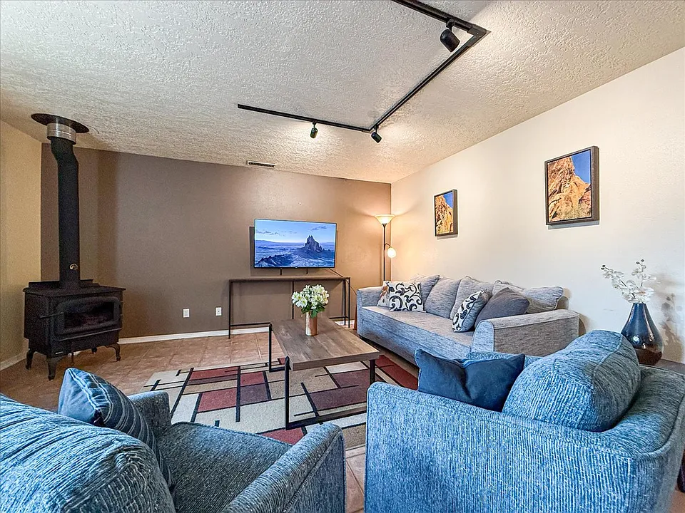 521 Camino Solano