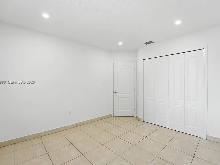 8221 NW 192nd Ter — Photo 7